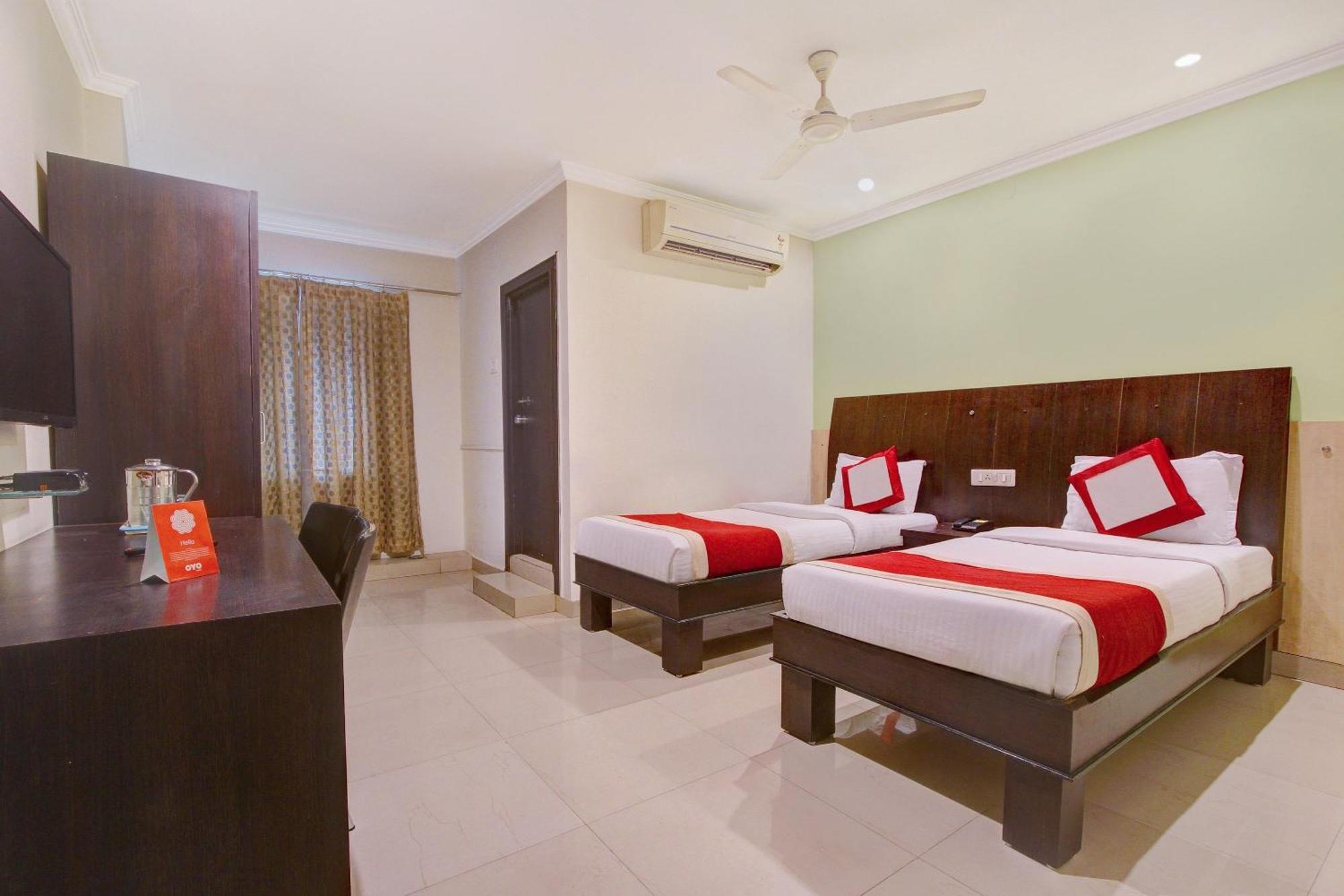 Hotel Super Collection O Alekhya Residency Hyderabad Exterior foto