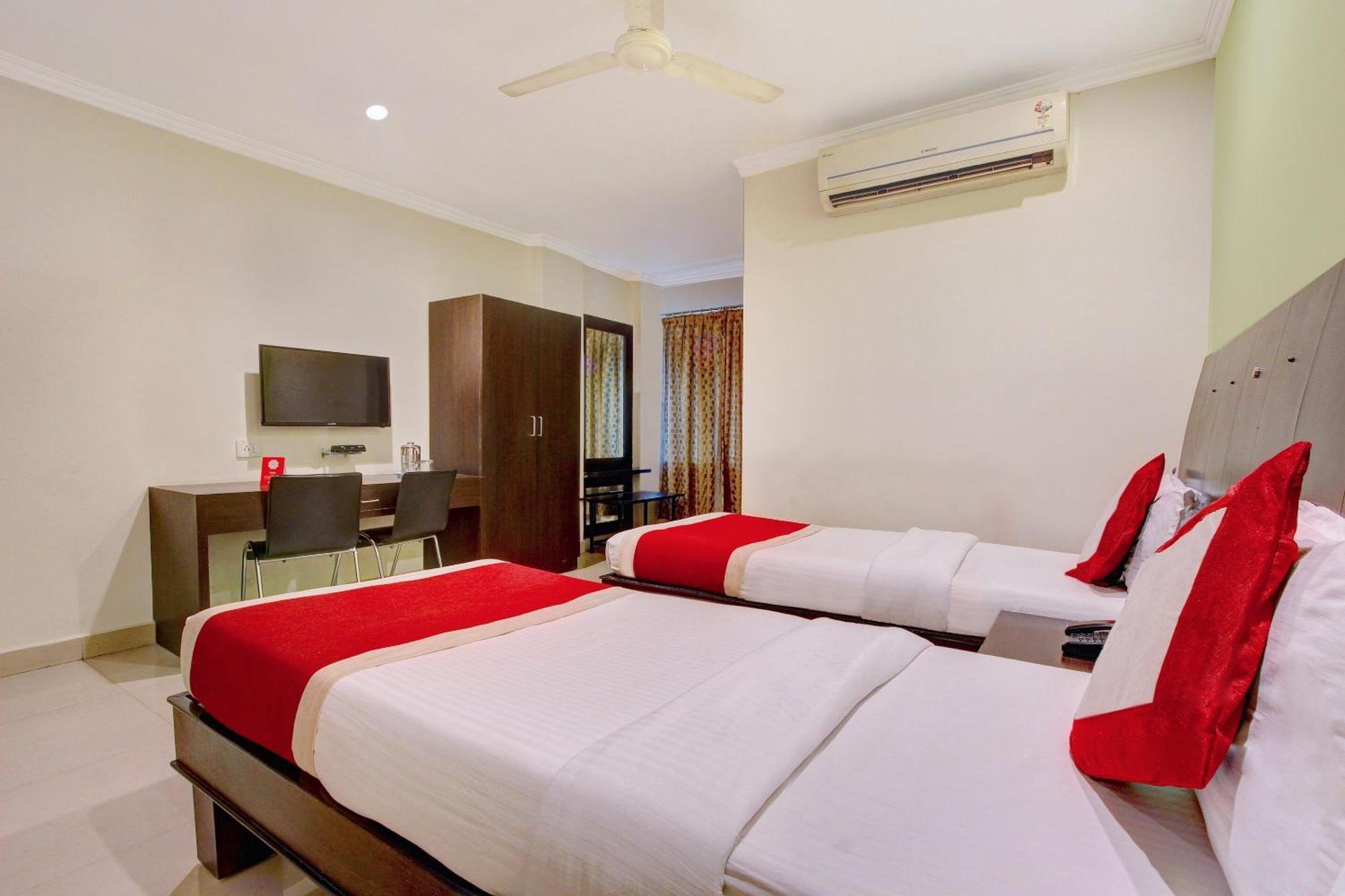 Hotel Super Collection O Alekhya Residency Hyderabad Exterior foto