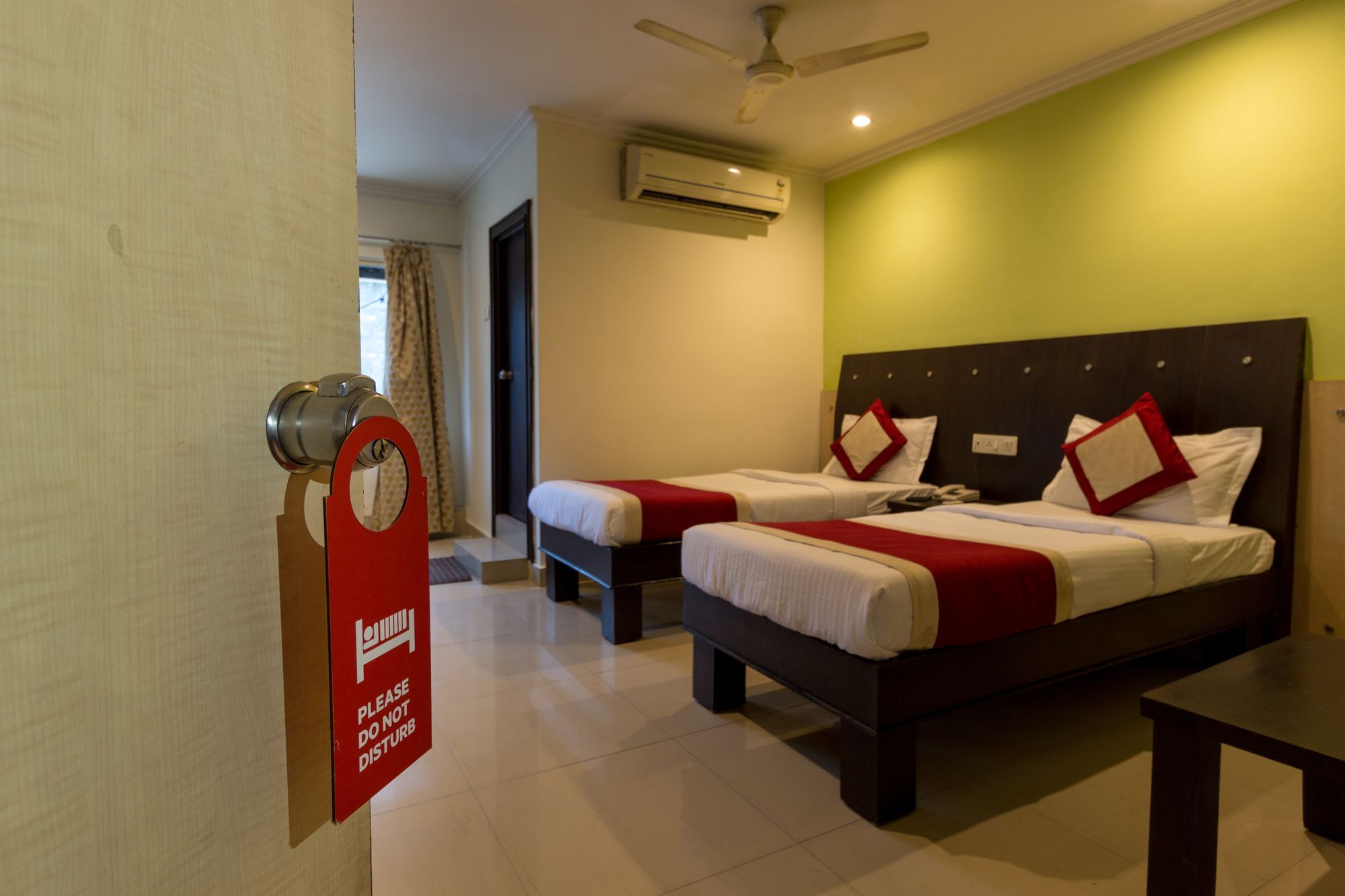 Hotel Super Collection O Alekhya Residency Hyderabad Exterior foto