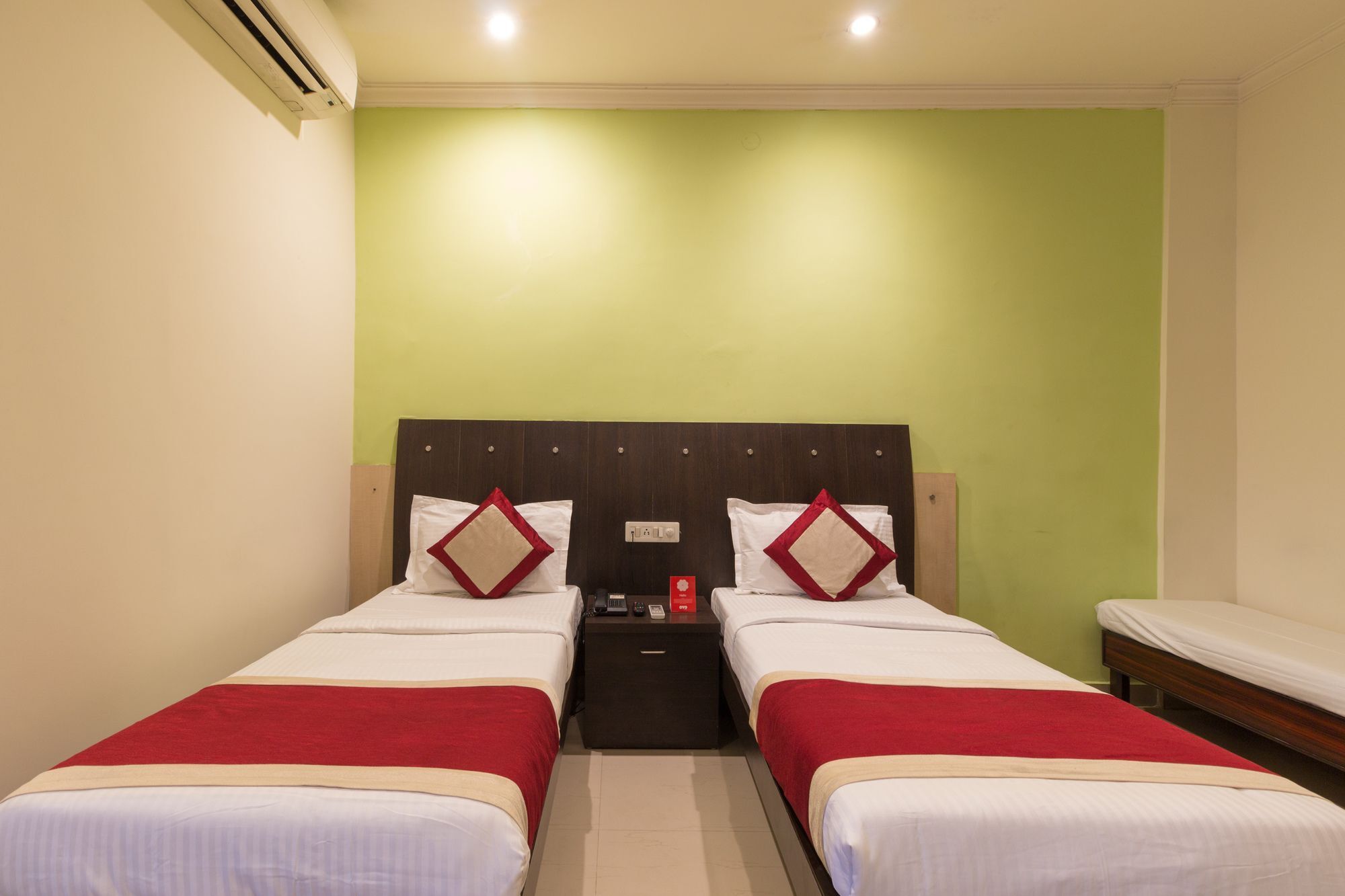 Hotel Super Collection O Alekhya Residency Hyderabad Exterior foto
